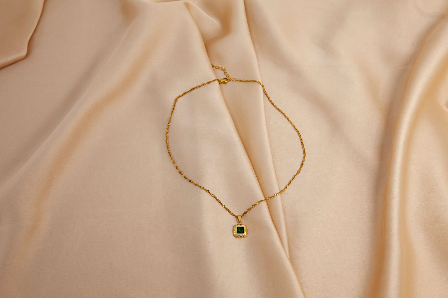 Collier Liva Maison de Conti jewelry 